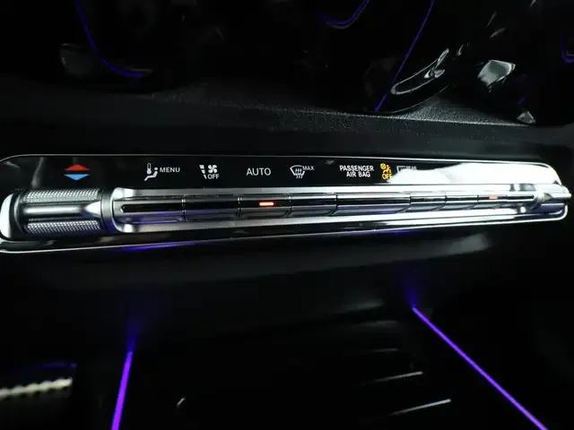 Mercedes-Benz GLB 220
