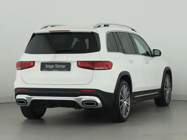Mercedes-Benz GLB 220