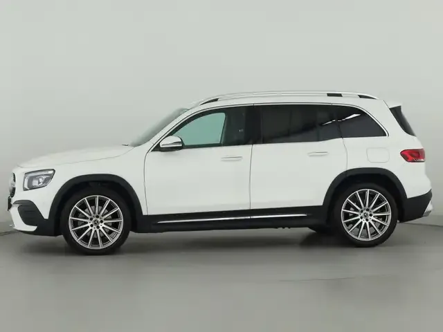Mercedes-Benz GLB 220