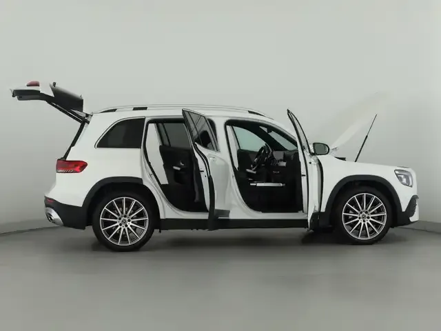 Mercedes-Benz GLB 220