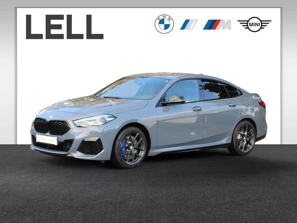 BMW 235