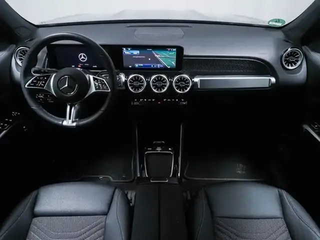 Mercedes-Benz EQB 300