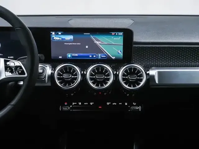 Mercedes-Benz EQB 300