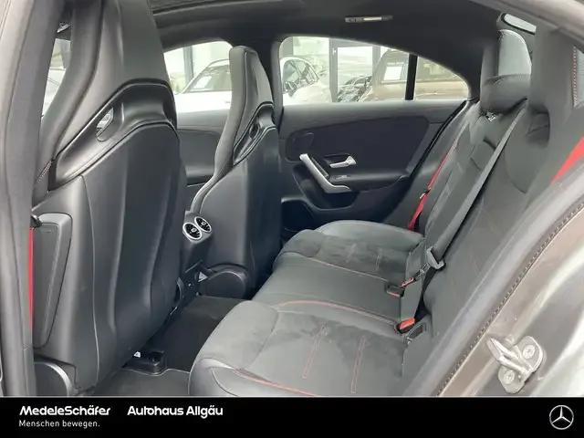 Mercedes-Benz CLA 35 AMG