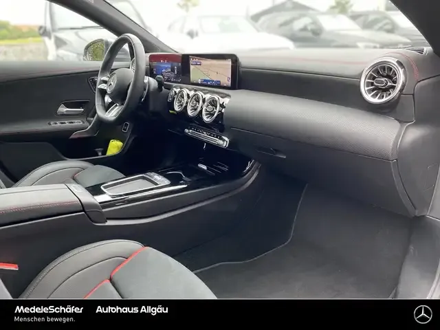 Mercedes-Benz CLA 35 AMG