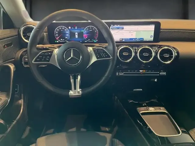 Mercedes-Benz CLA 180