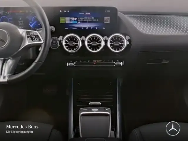 Mercedes-Benz EQA 300