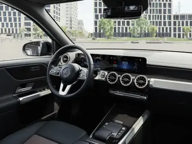 Mercedes-Benz EQB 300