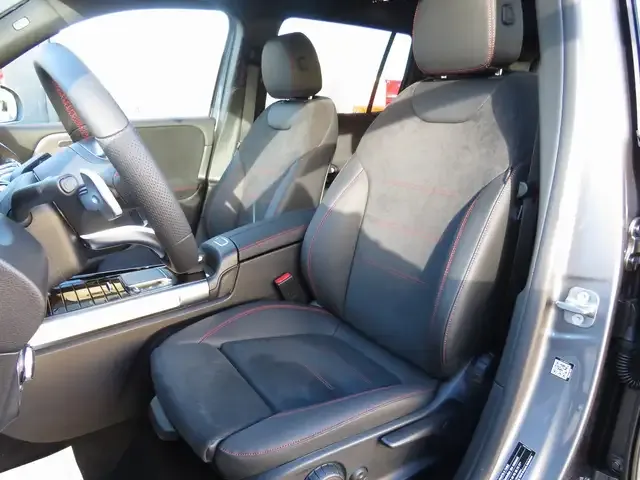 Mercedes-Benz EQB 300