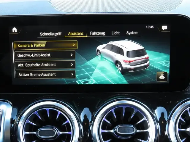 Mercedes-Benz EQB 300