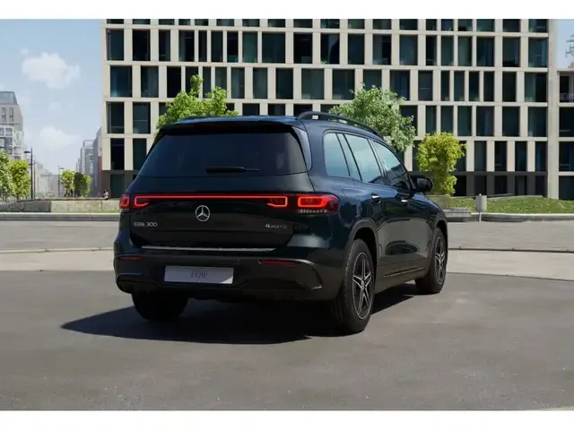 Mercedes-Benz EQB 300