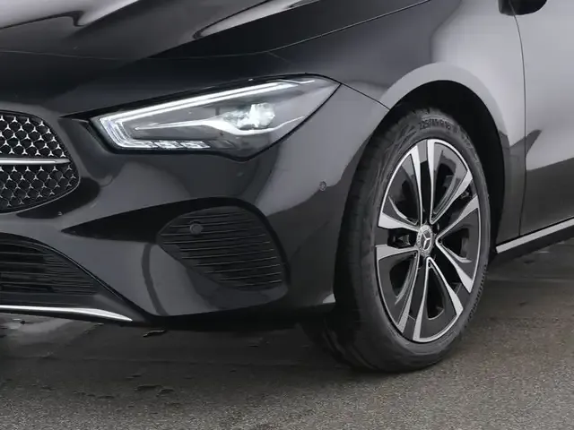 Mercedes-Benz CLA 220