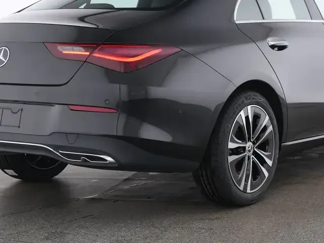 Mercedes-Benz CLA 220