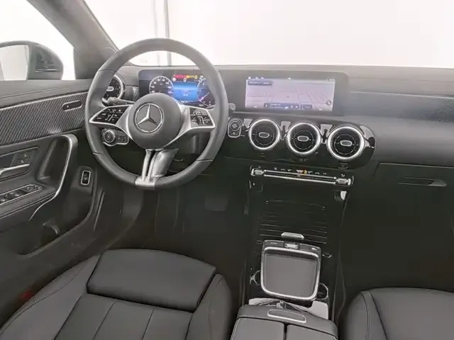 Mercedes-Benz CLA 220