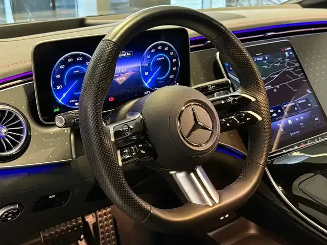 Mercedes-Benz EQE 300