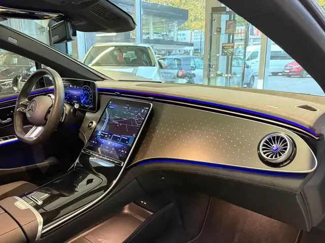 Mercedes-Benz EQE 300