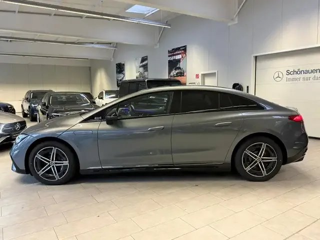 Mercedes-Benz EQE 300