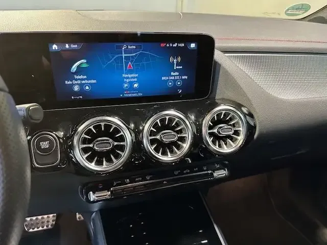 Mercedes-Benz EQA 300