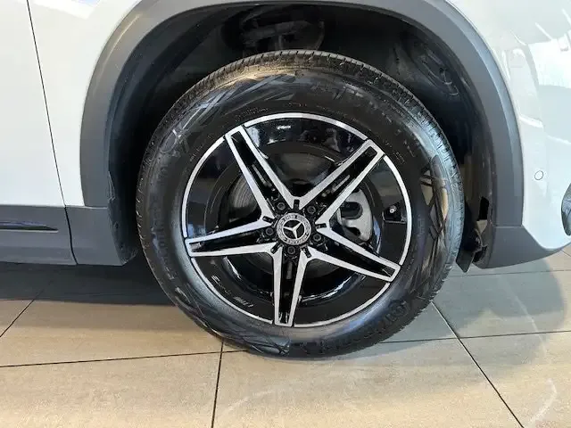 Mercedes-Benz EQA 300