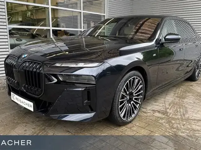 BMW 740