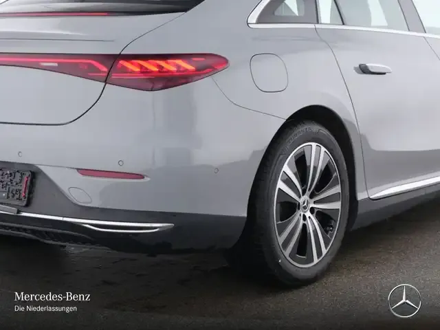 Mercedes-Benz EQE 350