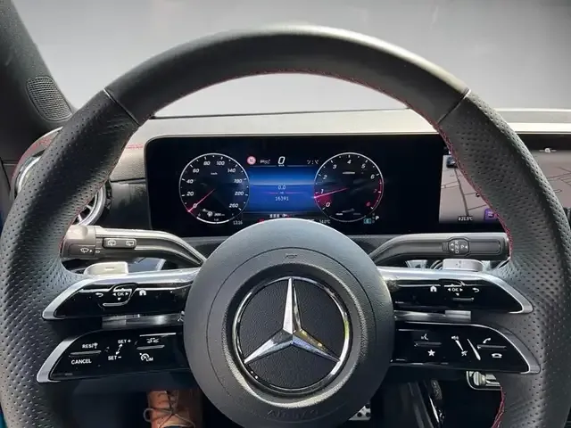 Mercedes-Benz CLA 200