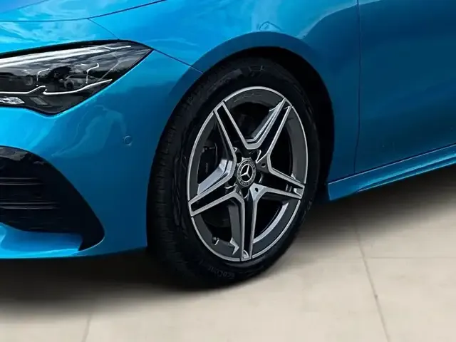 Mercedes-Benz CLA 200