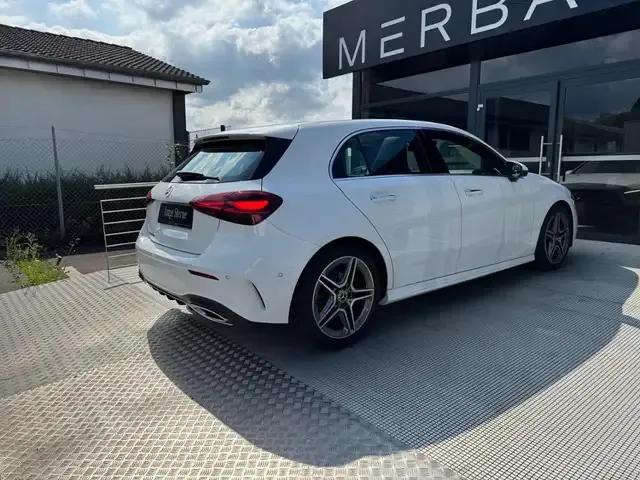 Mercedes-Benz A 180