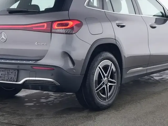 Mercedes-Benz EQA 300