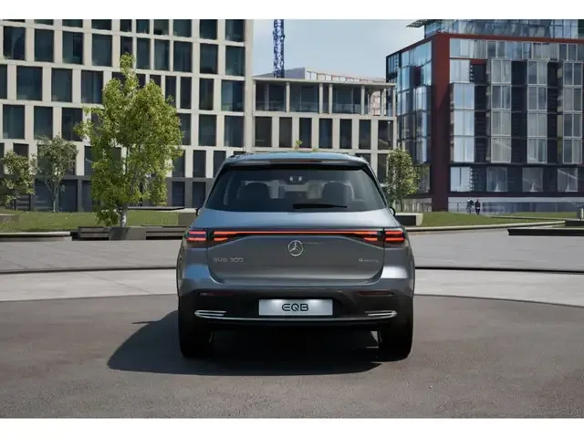Mercedes-Benz EQB 300