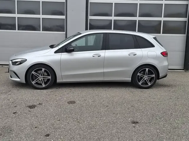 Mercedes-Benz B 250