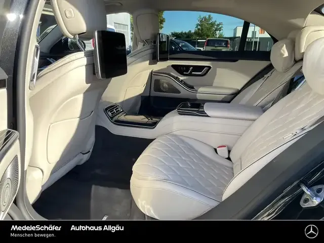 Mercedes-Benz S 500