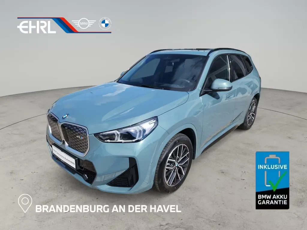 BMW iX1