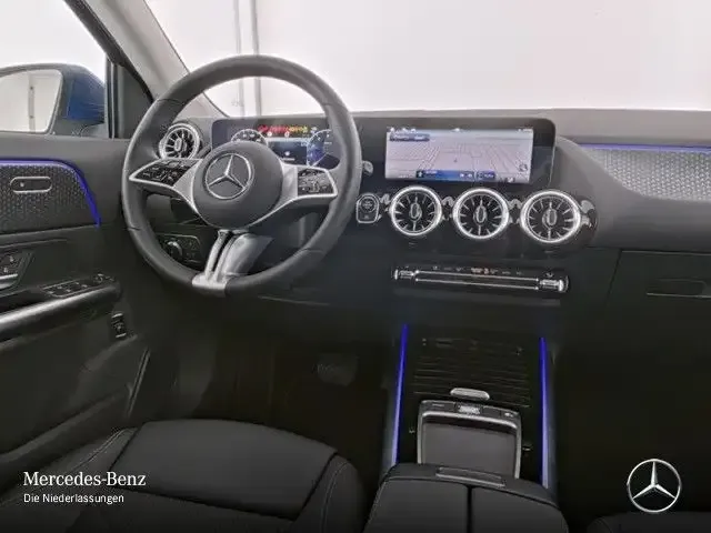 Mercedes-Benz GLA 180