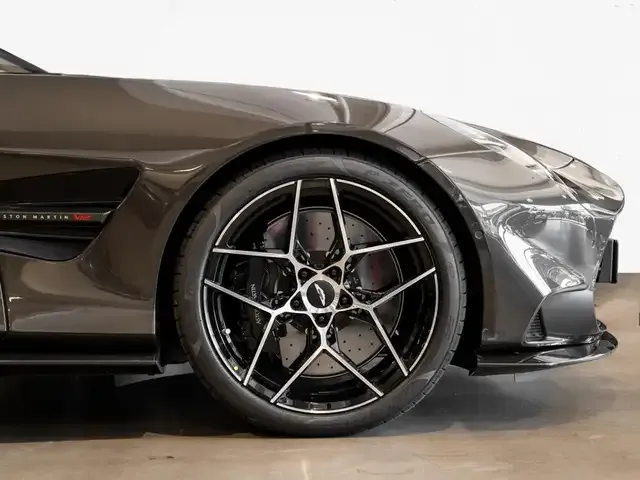 Aston Martin Vanquish
