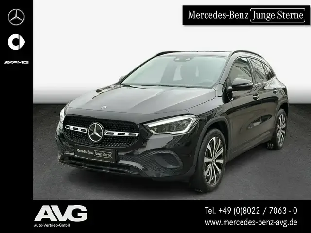 Mercedes-Benz GLA 220