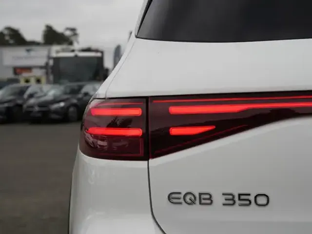 Mercedes-Benz EQB 350