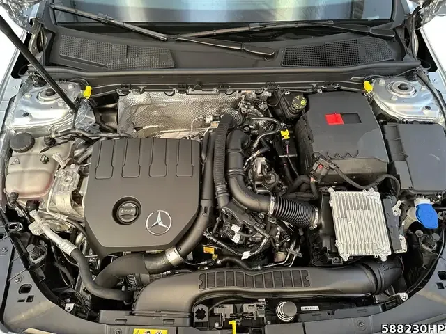 Mercedes-Benz CLA 200