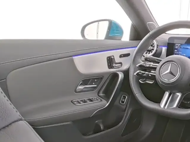 Mercedes-Benz CLA 220