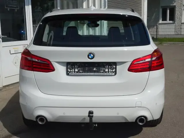 BMW 218