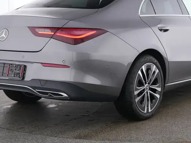 Mercedes-Benz CLA 180