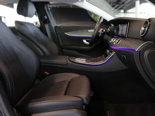 Mercedes-Benz E 400