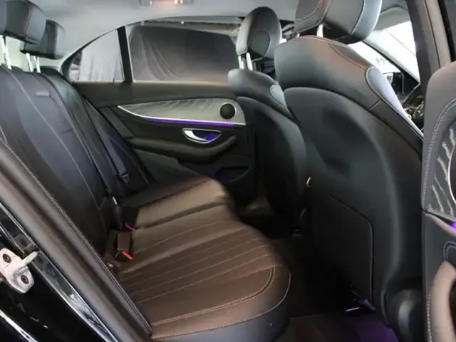 Mercedes-Benz E 400