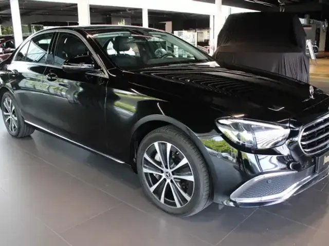 Mercedes-Benz E 400