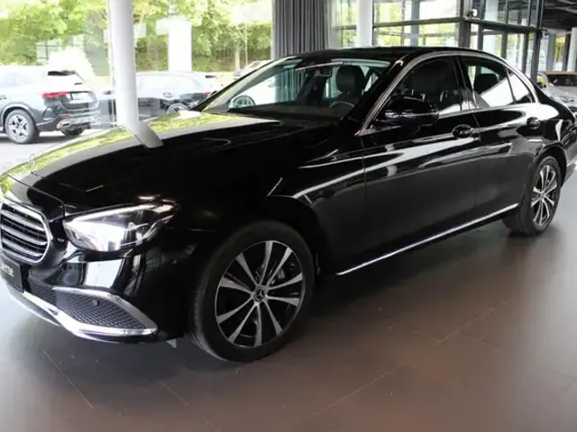 Mercedes-Benz E 400