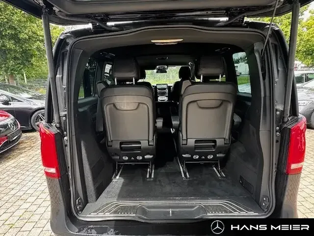 Mercedes-Benz V 220