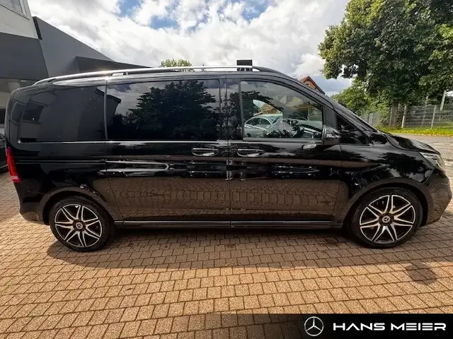 Mercedes-Benz V 220