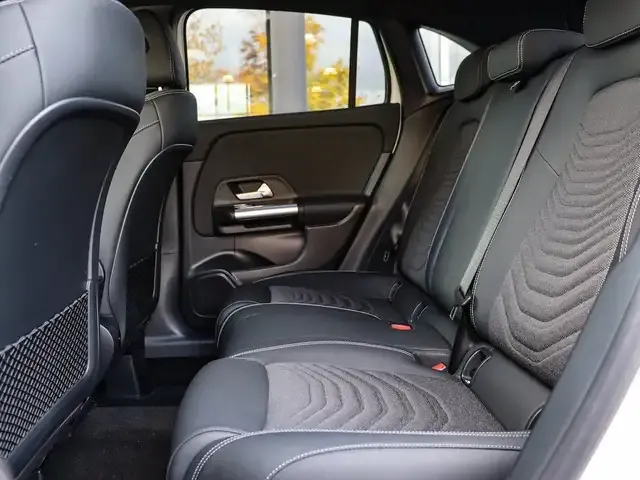 Mercedes-Benz GLA 180