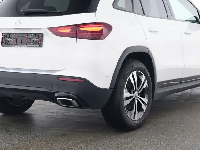 Mercedes-Benz GLA 180
