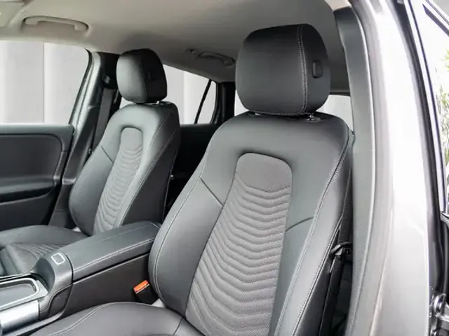 Mercedes-Benz EQA 300